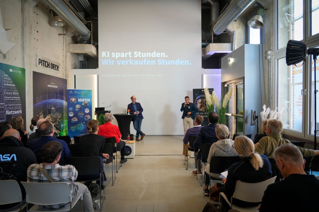 Vortrag von click solutions im vollen Saal
