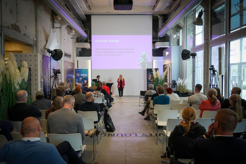 Impression von der KI-Konferenz 2026 im InnovationPort Wismar